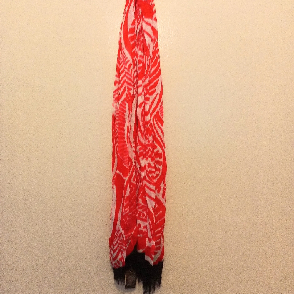 NWT Vince Camuto red white black scarf